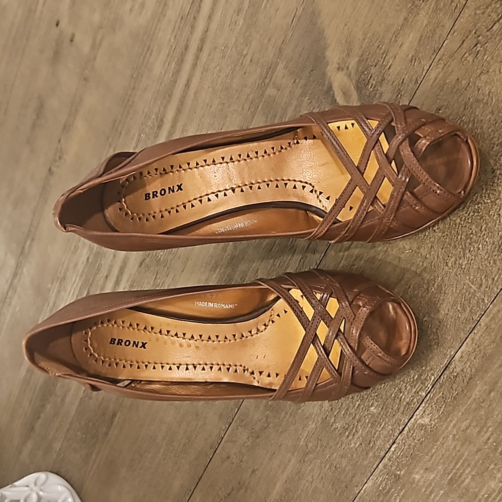 Bronx Peep Toe Heel